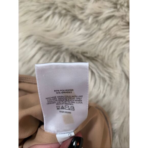 Express Body Contour High Compression Scoop Neck Cap Sleeve Bodysuit M - Picture 5 of 8